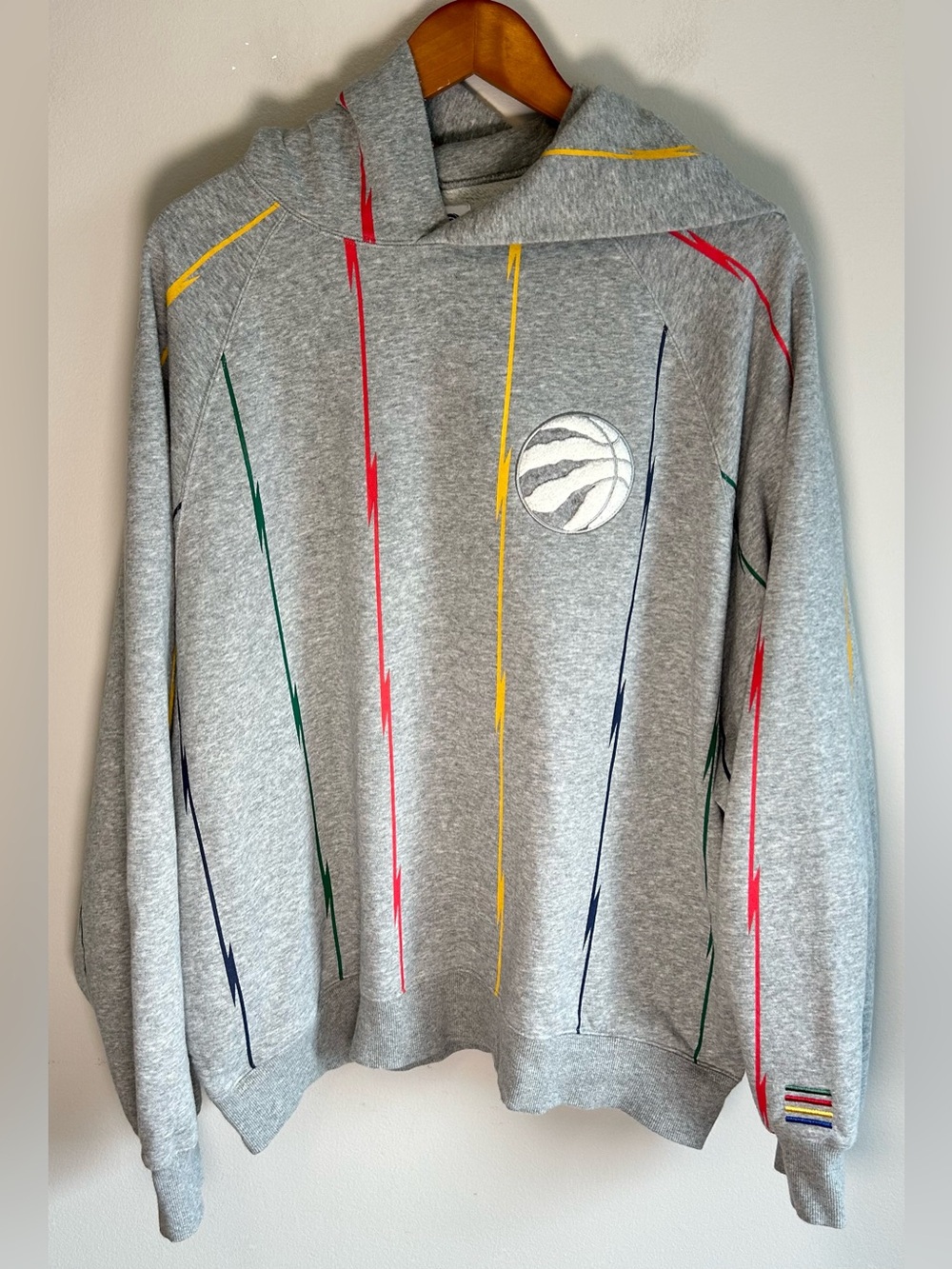 Hudson’s Bay Company Toronto Raptors NBA Hoodie Sweater XL Multicolor Unisex HBC